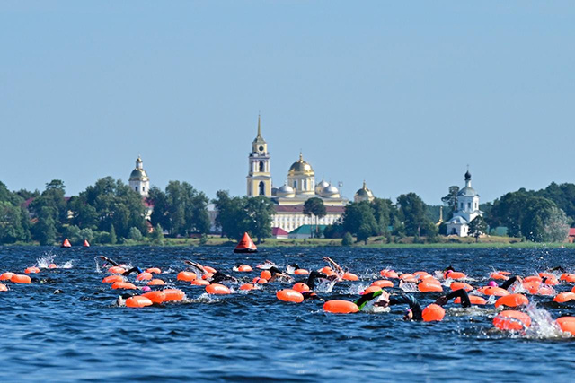 На Селигере прошли международные соревнования по плаванию