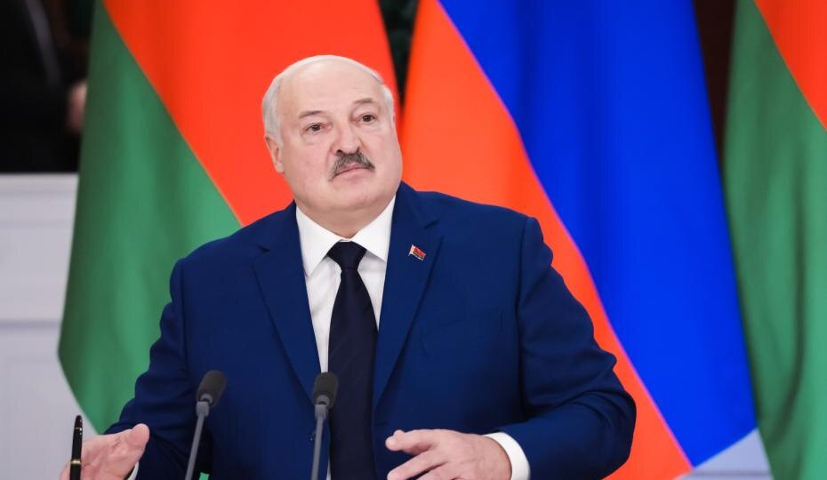 Чтобы ни одного не было: Лукашенко потребовал избавиться от валяющихся чурок