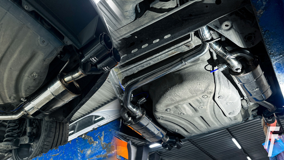 Выхлопная система с регулировкой на Skoda Octavia 1.4 TSI