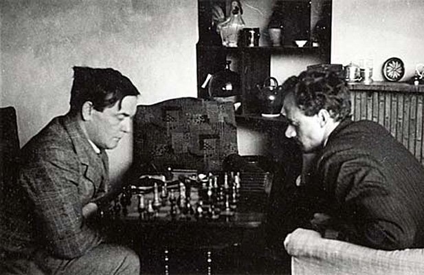 Партия между Капицей и Дираком