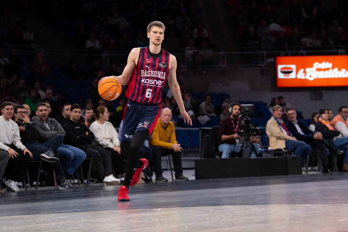 Павел Савков