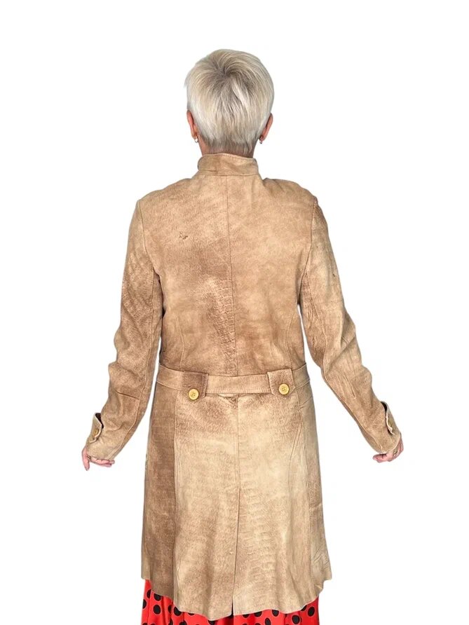 Пошив кожаной куртки-косухи из плаща и юбки. Ателье Ирины Берзиной.