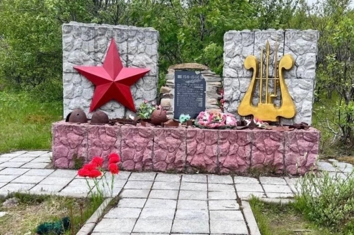    Мурманские журналисты взяли под охрану «Литературную землянку» на Среднем