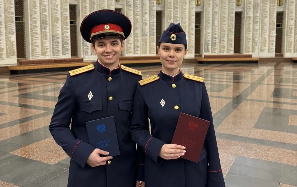 Супруги работают в следственных отделах соседних округов Подмосковья - Солнечногорска и Химок.