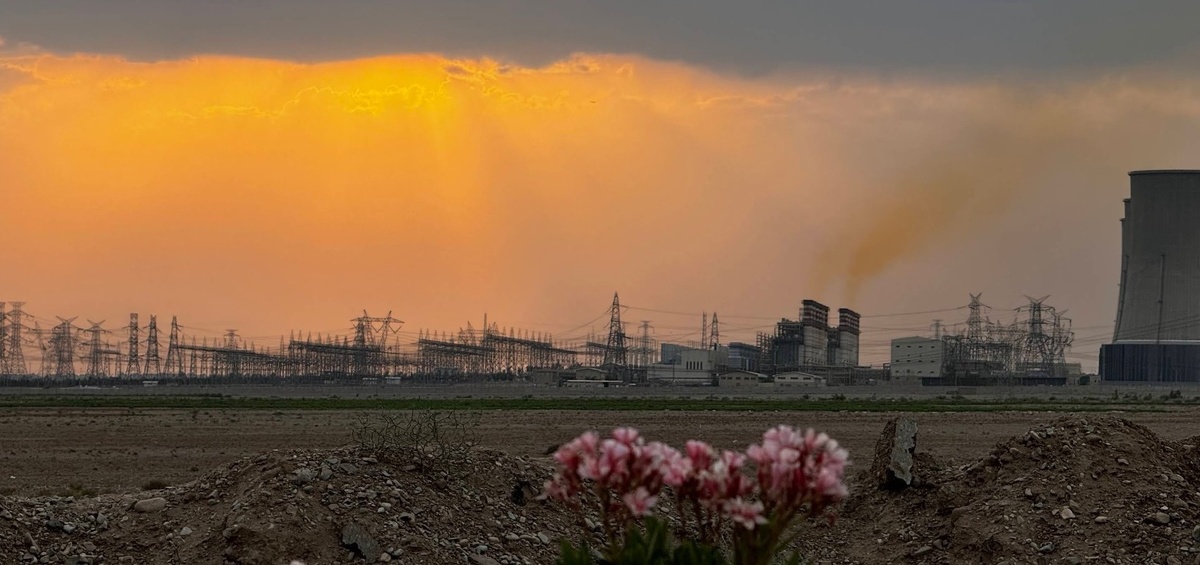 ТЭС Шахид Пакдашт (или Дамаванд, установленная мощность – 2868 МВт) с ОРУ и шинными мостами 400 кВ