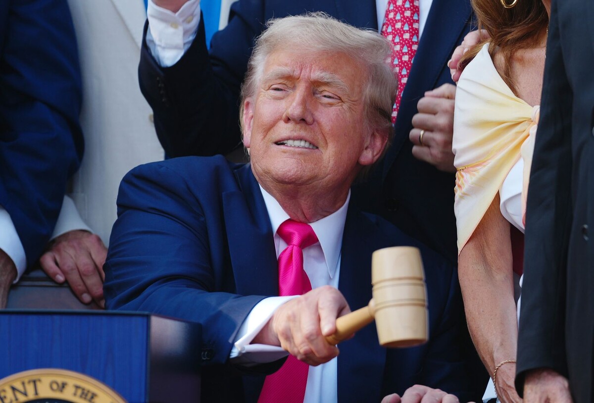     / Источник: © Bonnie Cash — Pool via CNP/Global Look Press