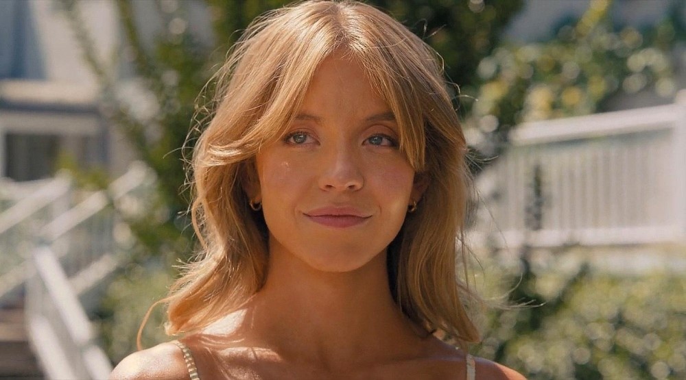     Сидни Суини, кадр из фильма «Кто угодно, кроме тебя» (2023)