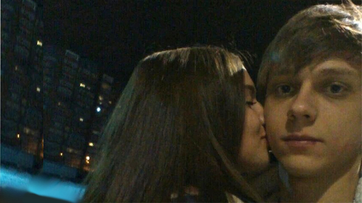 Саша, по словам знакомых, был человеком спокойным, ссор он обычно избегал. Тем летом они с Валей приняли решение создать семью.