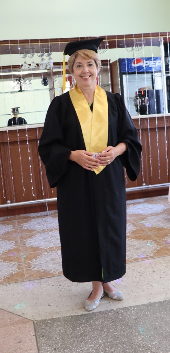 Выпускница с сорокалетним стажем