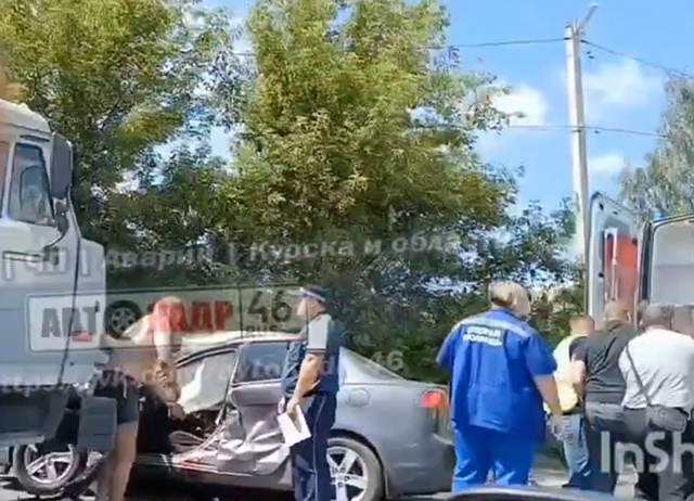    Легковой автомобиль получил серьезные повреждения, его водитель умер в больнице