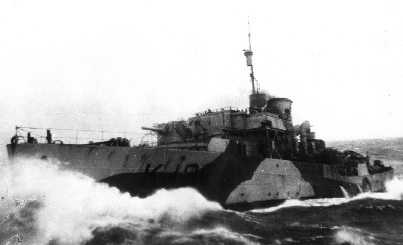 Канадский корвет «Биттерсвит» (HMCS Bittersweet) в штормовом море