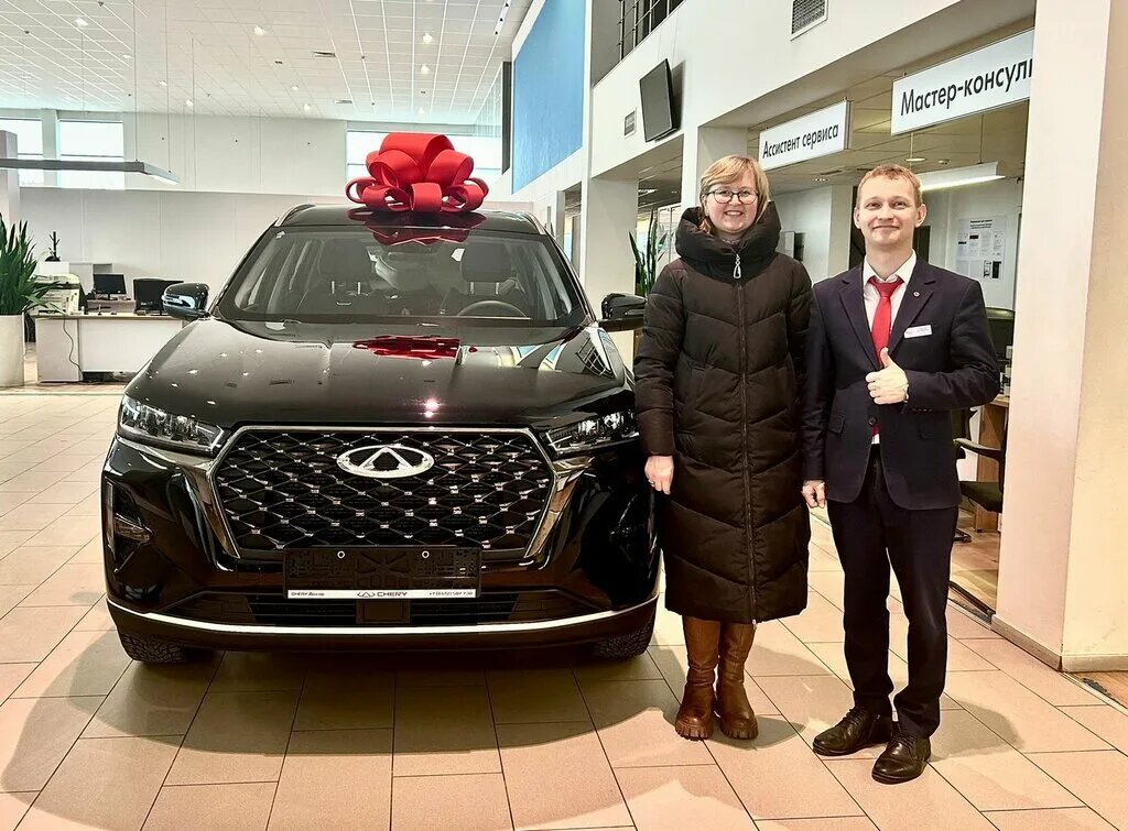 А у вас был опыт общения с сотрудниками автосалона?