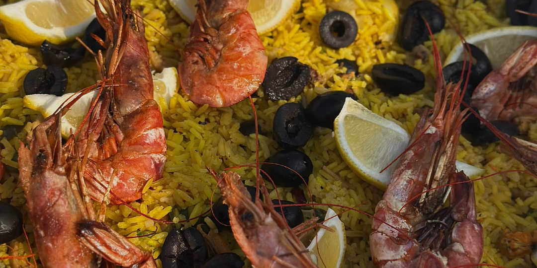 Просто ещё очень один замечательный пикник на пляже в окружении самых лучших гостей