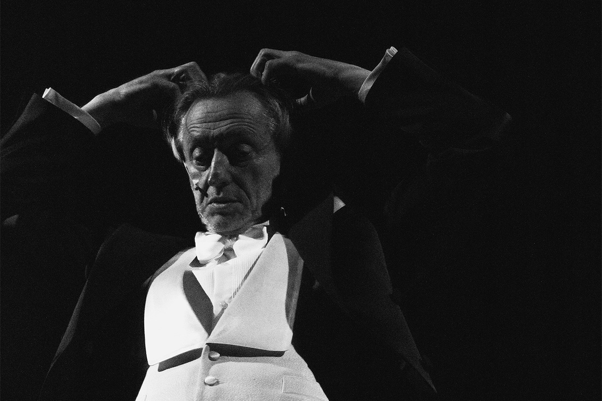 Александр Яцко в роли Подколёсина