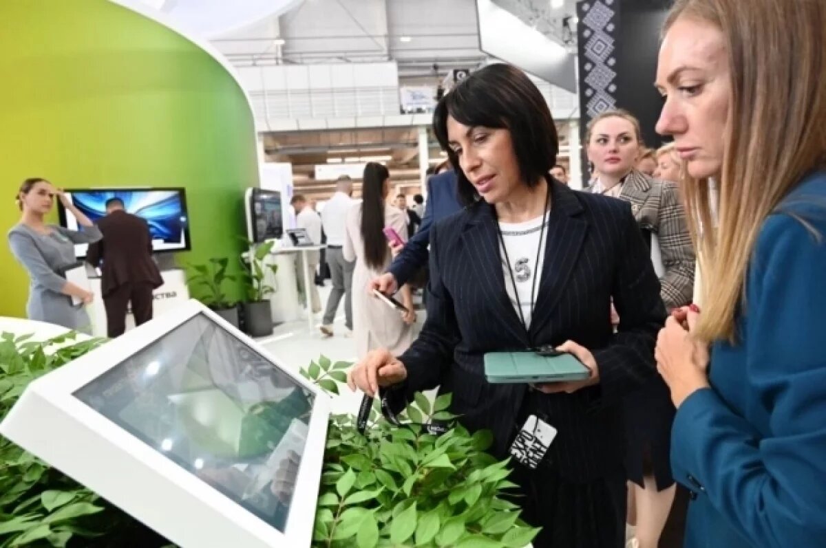    Свердловские власти стремятся выстроить модель, которая бы объединила общее образование, кружковую деятельность и актуальную профориентацию.