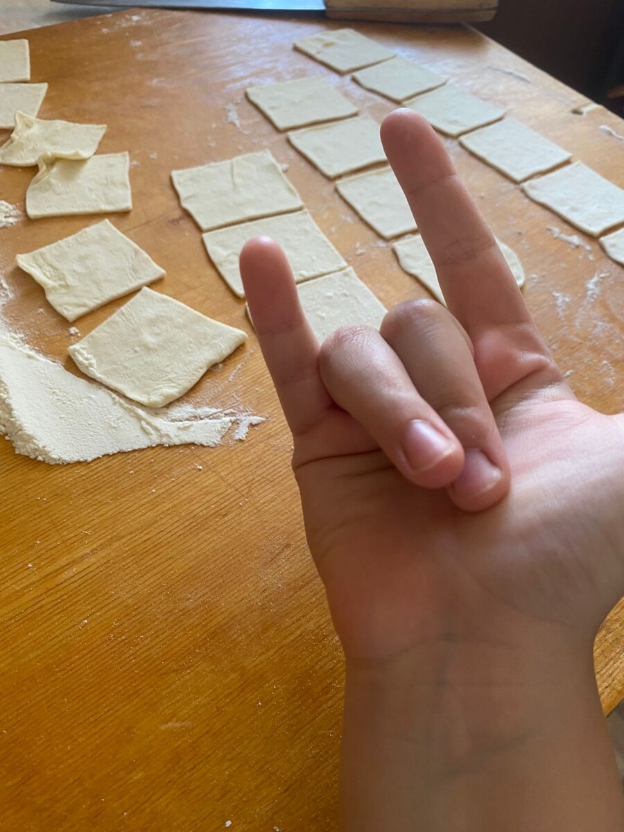 лепим из квадратов, чтоб было меньше обрезков