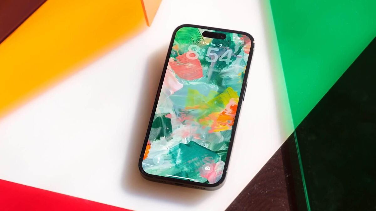    Нашли огненные обои для iOS 26. Лучше просто нет! Фото: idownloadblog.com
