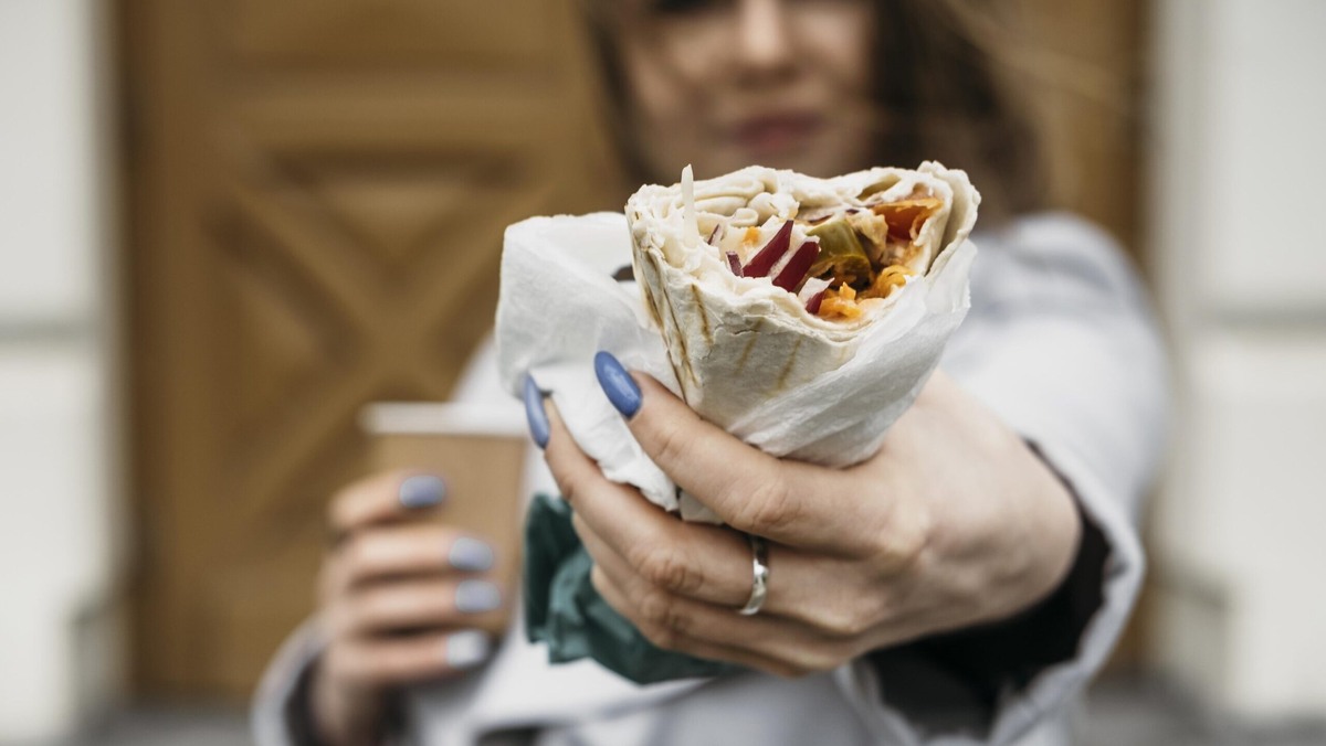    Массовое отравление шаурмой в Подмосковье – не единичный случай. Фото: freepik