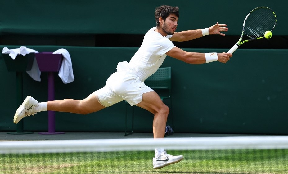    Алькарас признался, что тяжело переживает поражение от Сафиуллина на «Мастерсе» в Париже. Фото: Reuters