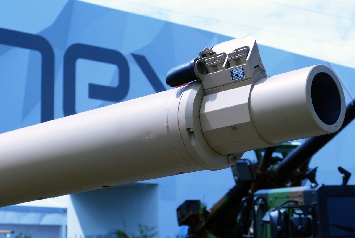 Отражатель вблизи дульного среза ствола.