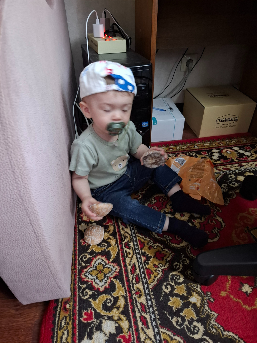 Голод не тётка😅