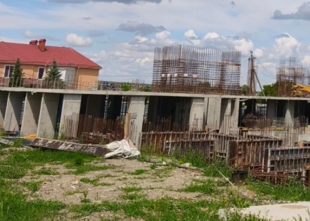    В Луганске стройки многоквартирных домов стали на «паузу»