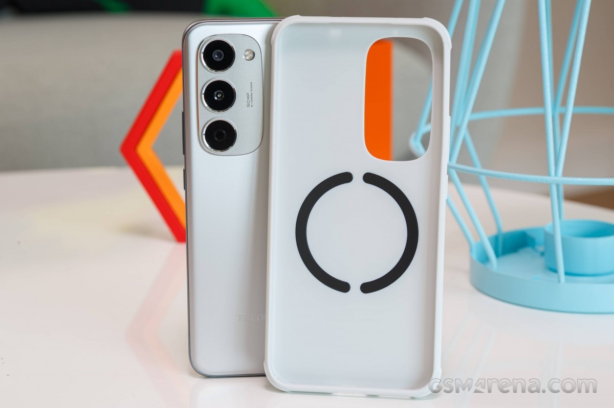 Фото GSM Arena  📷
