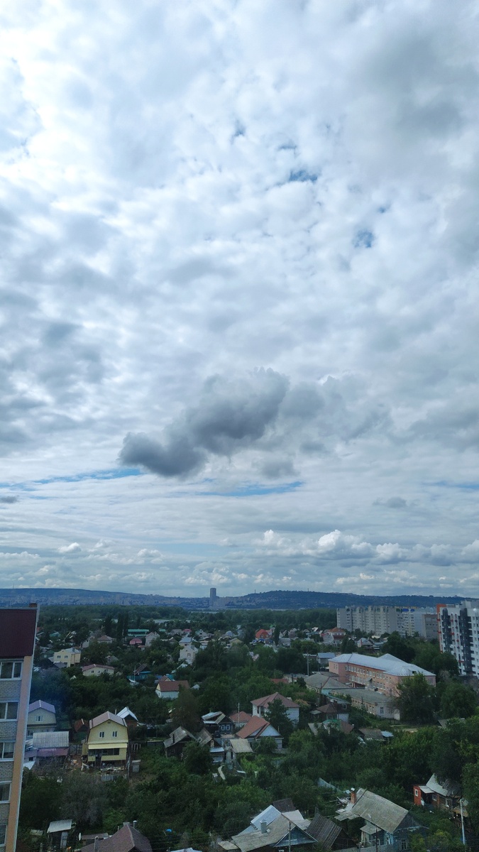 Вид из окна. На горизонте Саратов.