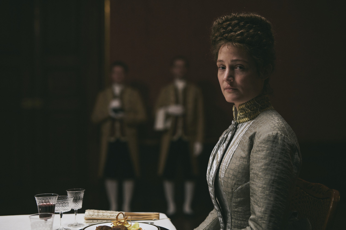 Кадр из "Корсажа"