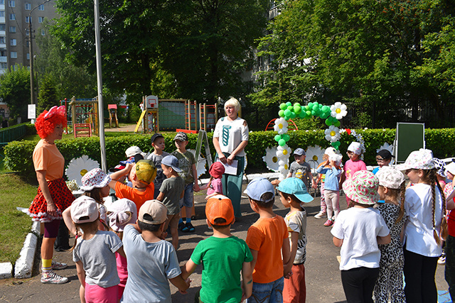В библиотеках, дворцах культуры и детсадах Твери отмечают День семьи, любви и верности
