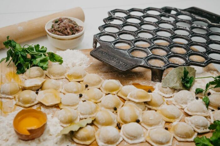 Форма для лепки пельменей. \ Фото: litteh.ru.