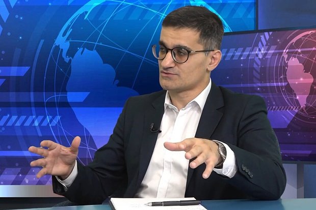    Заместитель директора Армянского исследовательского института Карен Игитян. Кадр: PastinfoTV / YouTube