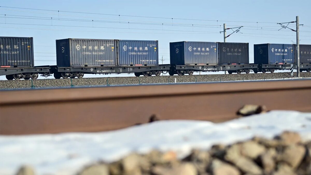 Фото: Грузовые ж/д перевозки. Ding Lei/www.globallookpress.com