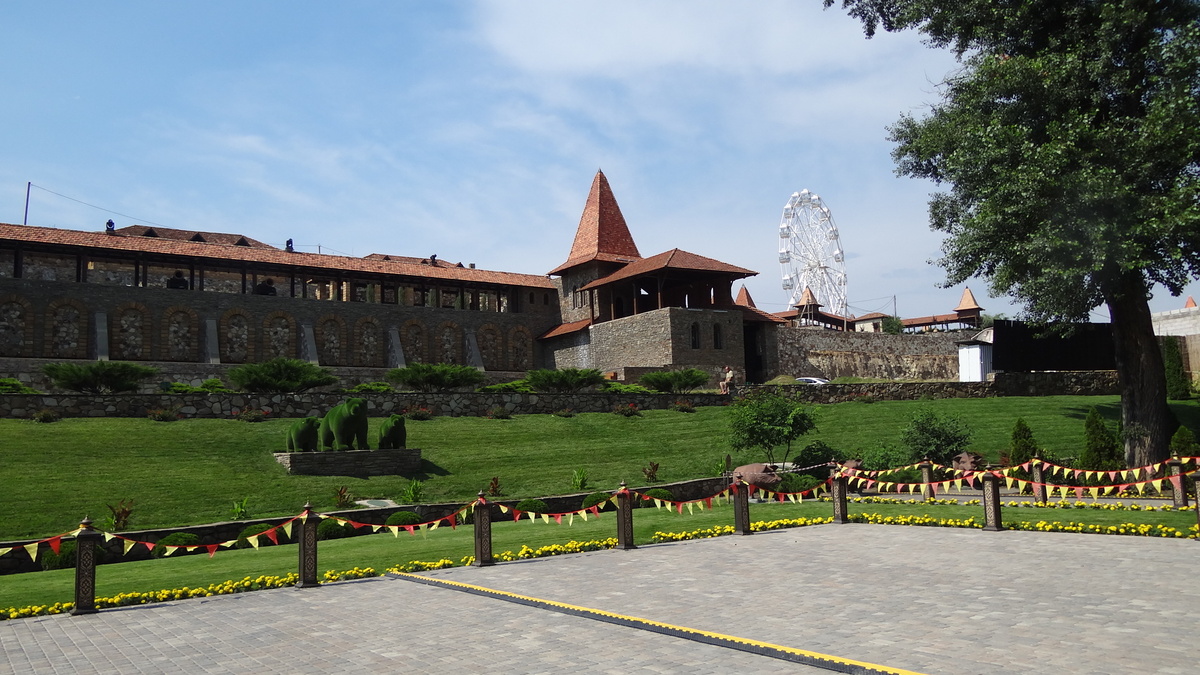 Парк "Лога" — не Каменск-Шахтинский, но близко