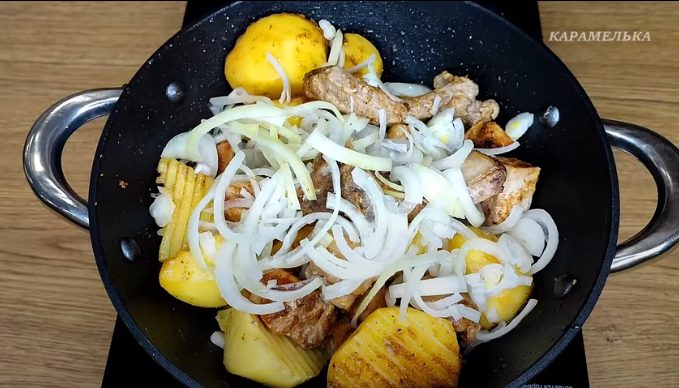 Так просто и необычно меня научили готовить картошку в Сибири, получается очень сытное и вкусное блюдо без возни для всей семьи