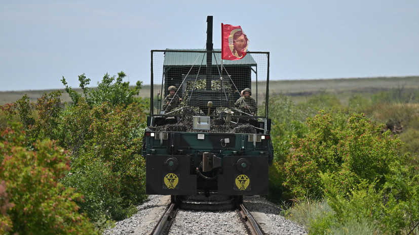     Военнослужащие ВС РФ экипажа бронепоезда «Енисей» РИА Новости Станислав Красильников