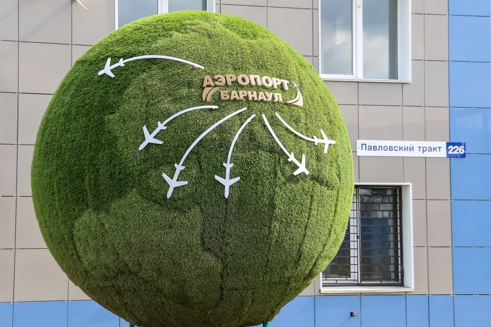    Строительство нового аэровокзального комплекса в Барнауле. Июль 2025 года. Источник: Виталий Барабаш/"Толк"