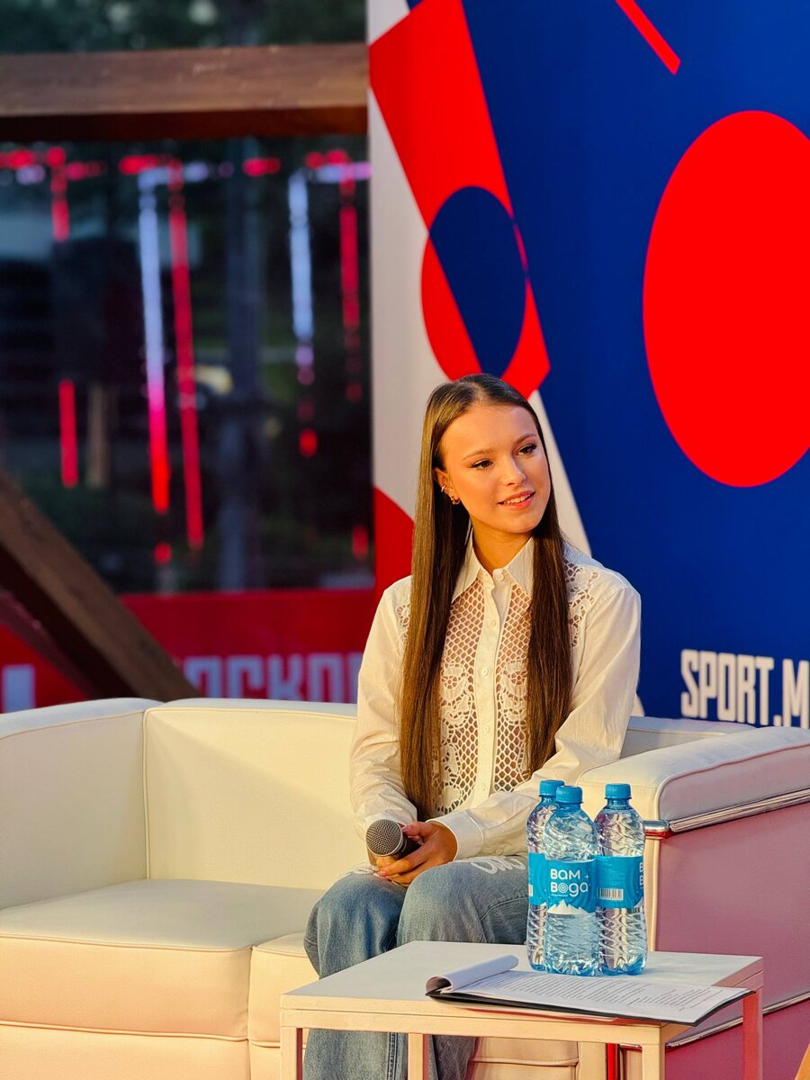 Анна Щербакова на встрече с поклонниками