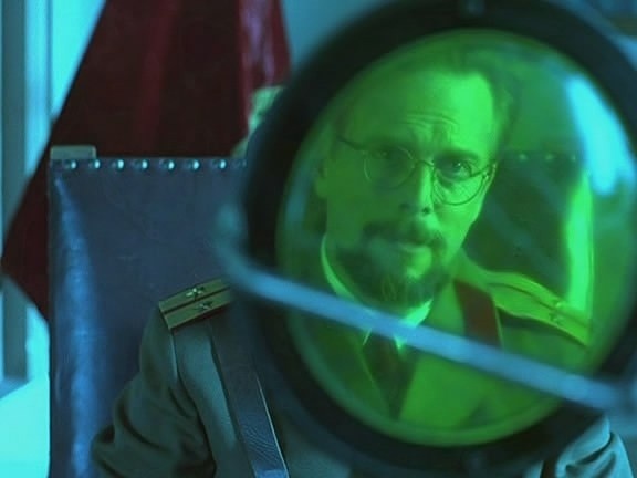 Кадр из фильма «Красный след» (1997)