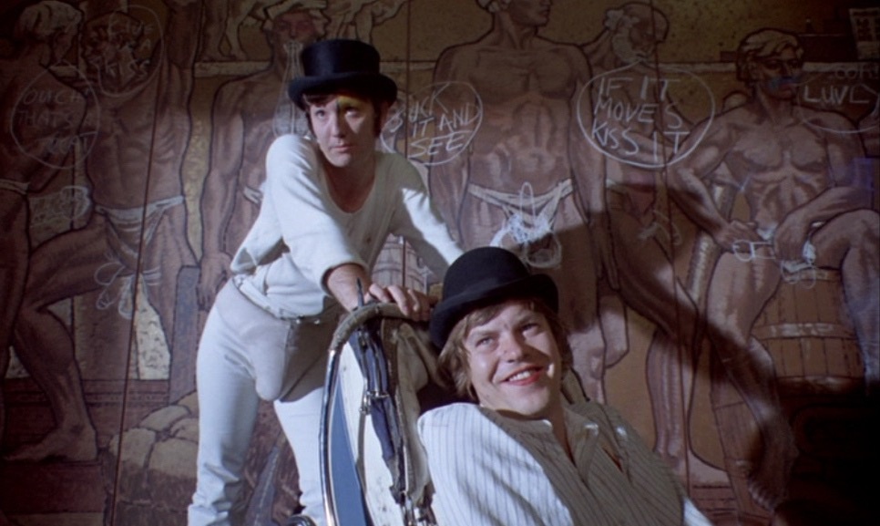 Кадр из фильма «Заводной апельсин» (1971)