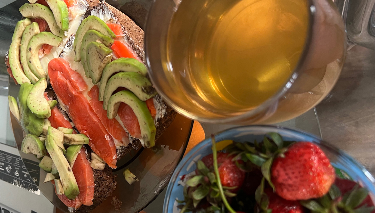 Налегла на жиры (рыбу, масло, авокадо)