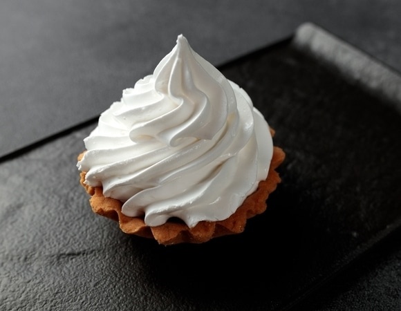 Добавьте этот простой ингредиент в песочную корзинку — десерт получится суперхрустящим