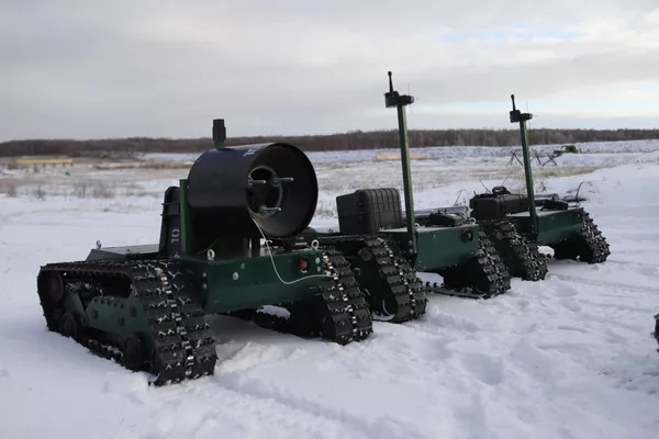 © Алексей Туманов
Новейшие наземные дроны "Депеша" и "Каракал"