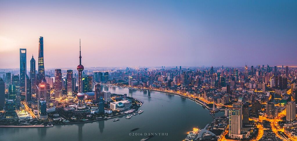 Набережная Вайтань и район Луцзяцзуя