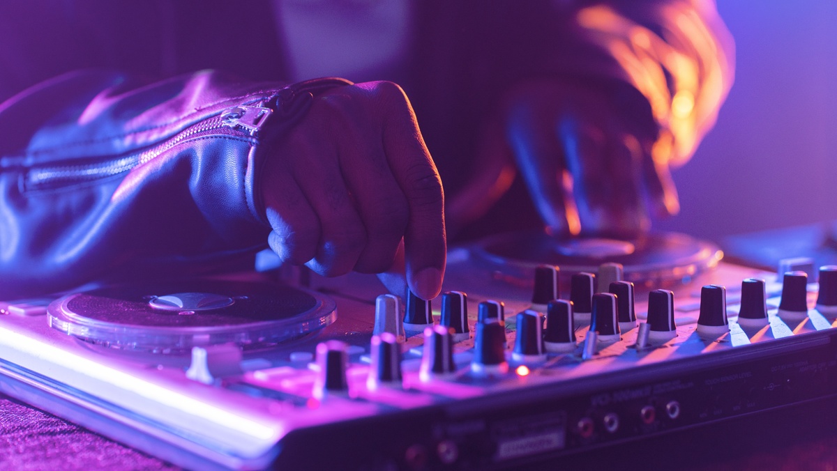    Электронное лето: в Югре стартовал приём заявок на фестиваль «КатуШКИ»