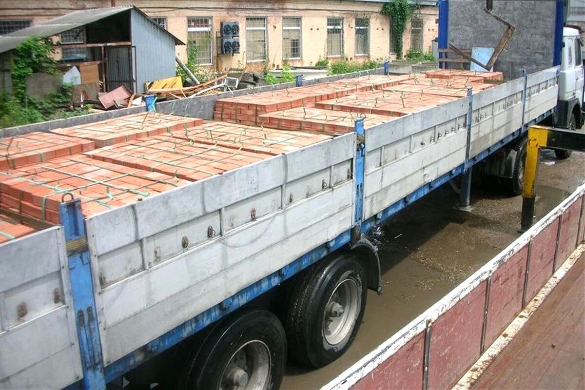 Особенности перевозки кирпича