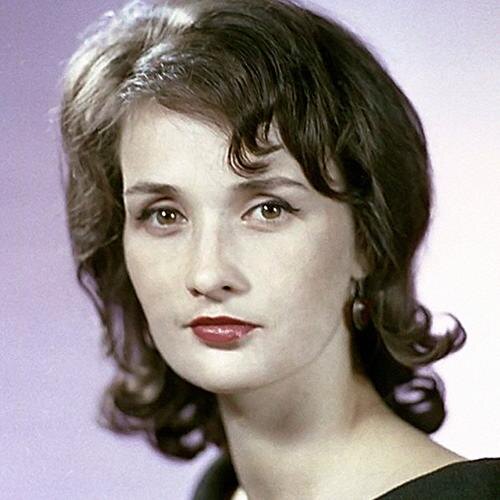 Зинаида Кириенко.