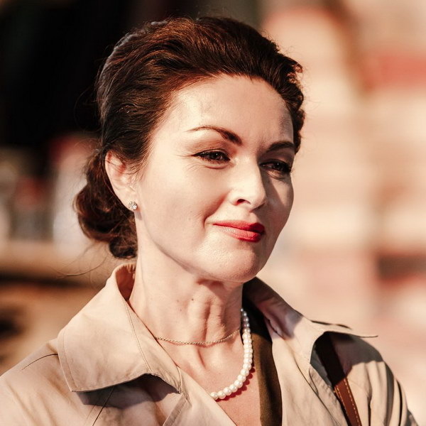     Сегодня 45 лет Юлии Такшиной