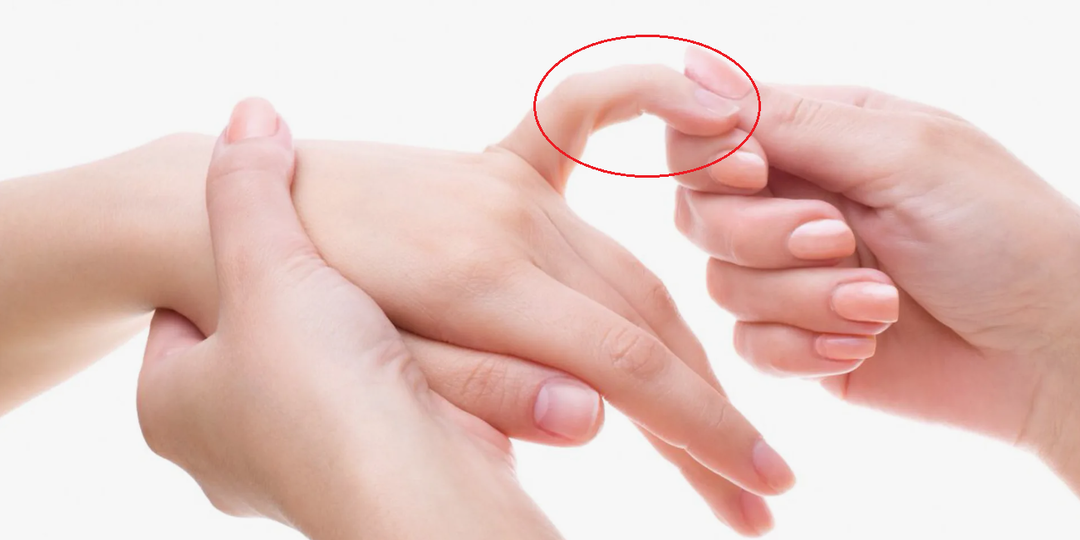 Зачем массировать мизинцы каждый вечер: как это помогает расслабиться, улучшает сон и прсто снижает напряжение