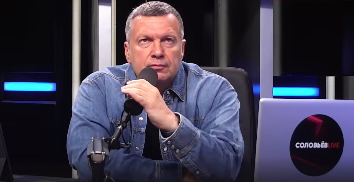 Владимир Рудольфович в студии канала имени себя